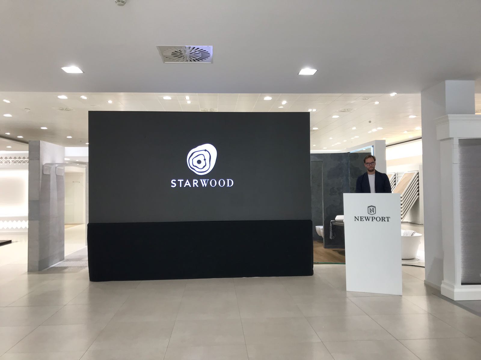 Una de las showrooms que presentamos: Starwood